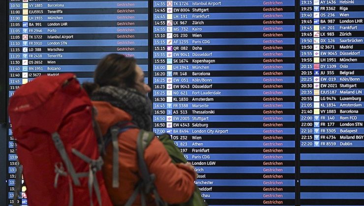 Almanya’da grevler nedeniyle havalimanlarındaki yüzlerce uçuş iptal edildi