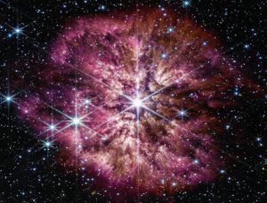 Webb teleskobu, ölümün eşiğindeki bir yıldıza ait fotoğrafı paylaştı