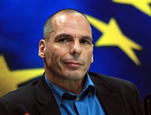 Yunanistan’ın eski Maliye Bakanı Varufakis, Atina’da saldırıya uğradı