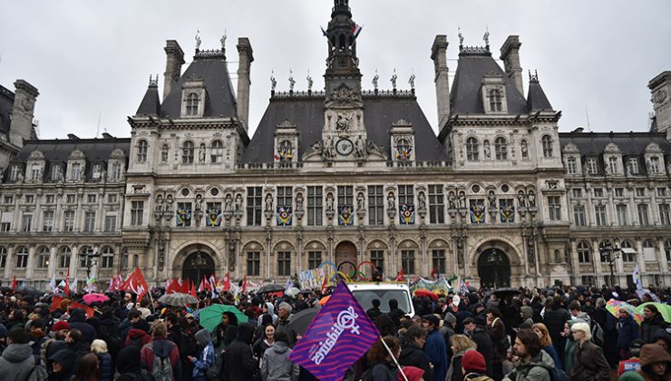 Fransa’da tartışmalı göç yasa tasarısına karşı gösteri düzenlendi