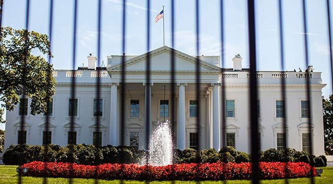 Beyaz Saray’ın çitlerinden geçen bebek Gizli Servis memurlarını panikletti