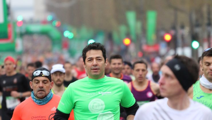 Mert Fırat, Paris Maratonu’nda depremzedeler için koştu