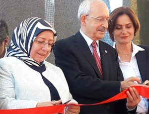 Kılıçdaroğlu’nun başörtülü danışmanı aday olamayınca gözyaşlarına boğuldu