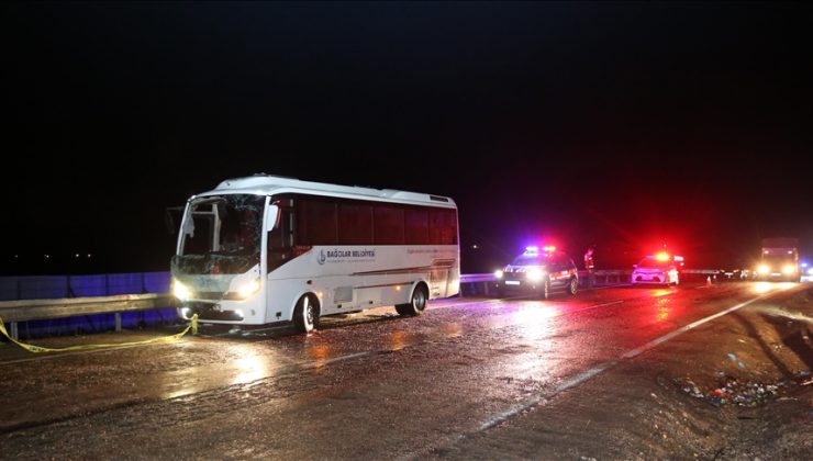 Deprem bölgesinden dönen yolcu otobüsü Kayseri’de devrildi: Ölü ve yaralılar var