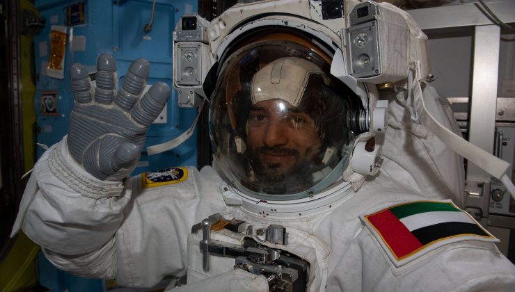 Uzay tarihine geçti; Uzay yürüyüşü yapan ilk Arap astronot oldu