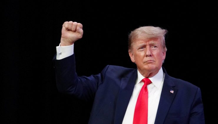 Trump, Güney Carolina’da rakiplerine fark atıyor