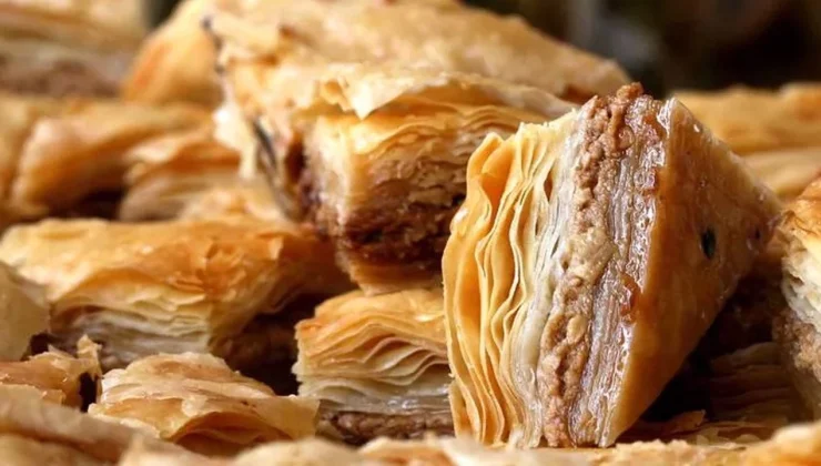 Bayramın vazgeçilmezi! İşte ev baklavası tarifi: Pratik ev baklavası nasıl yapılır?