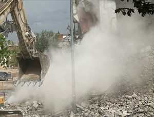 Hatay’da 1200’e yakın kişinin öldüğü sitenin yapı denetim sorumlusu: “Kusursuzum”