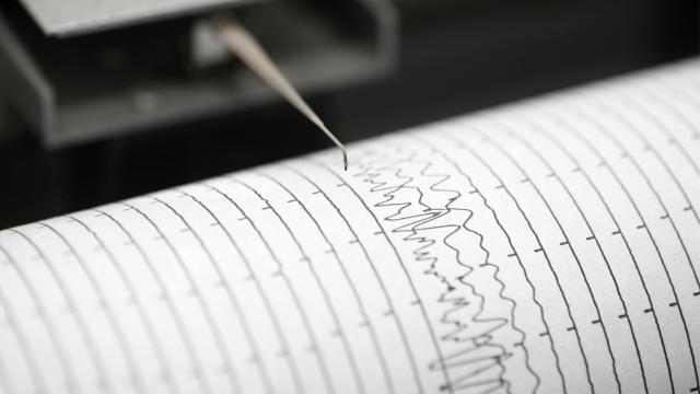 İran’da 5 büyüklüğünde deprem