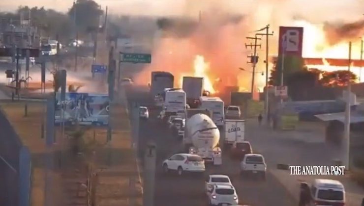 Meksika’da LPG faciası! Sızan gaz yoldaki araçları sardı, patlamalar oldu