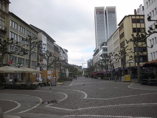 Almanya’da cadde satın alan Türk 3 Mayıs’a kadar süre verdi