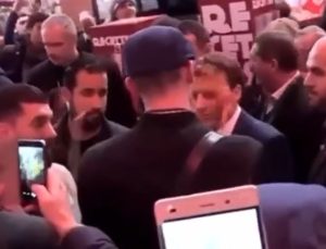 Macron’a yumurtalı protesto
