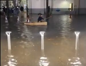 Güney Florida’da şiddetli sağanak sele neden oldu