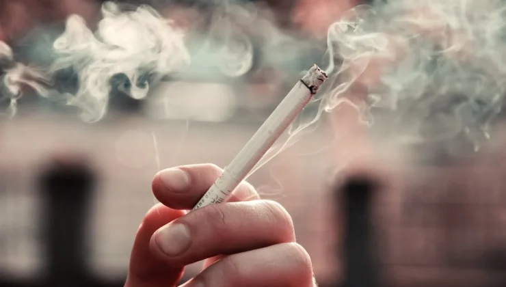 İngiltere parlamentosu ‘dünyanın en sert sigara yasaklarından’ birini oylayacak