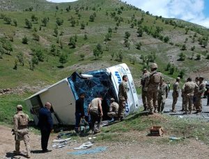 Şırnak’taki kazada 2 asker şehit oldu, 44 asker yaralandı