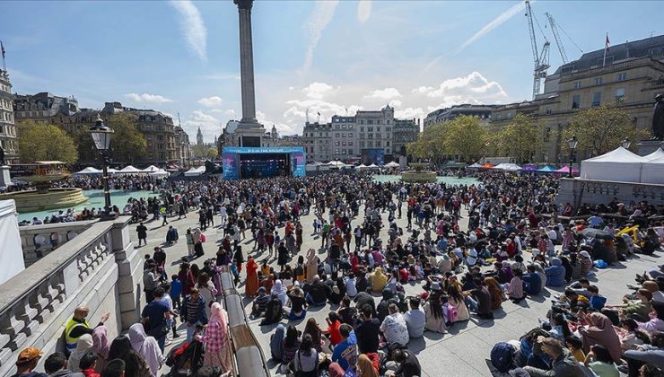 Trafalgar Meydanı’nda Ramazan Bayramı coşkusu
