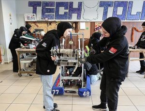 İmam hatipli kızlar Amerika’daki robot yarışmasında Türkiye’yi temsil edecek