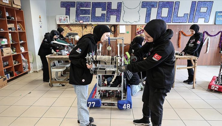 İmam hatipli kızlar Amerika’daki robot yarışmasında Türkiye’yi temsil edecek