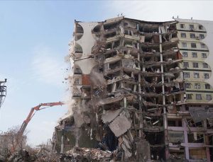 Diyarbakır’da depremde yıkılan Galeria Sitesi’nin müteahhidi Ankara’da yakalandı