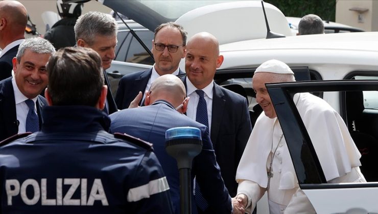 Papa Franciscus, hastaneden taburcu edildi