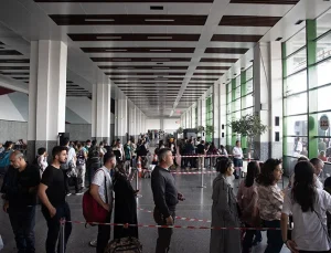 Ankara otobüs terminalinde seçim hareketliliği