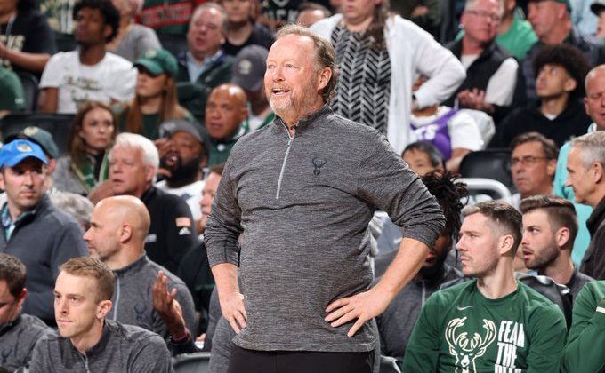 Milwaukee Bucks’ta fatura Mike Budenholzer’a kesildi