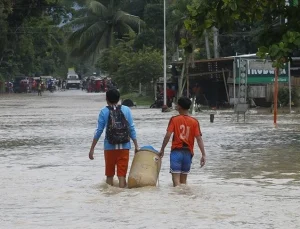Filipinler’de Mawar Tayfunu nedeniyle binlerce kişi tahliye edildi