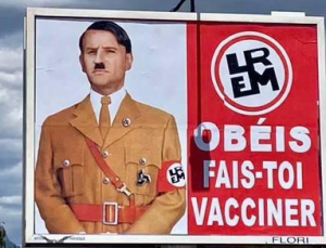 Fransa’da Macron’un Hitler’e benzetildiği afişlere soruşturma