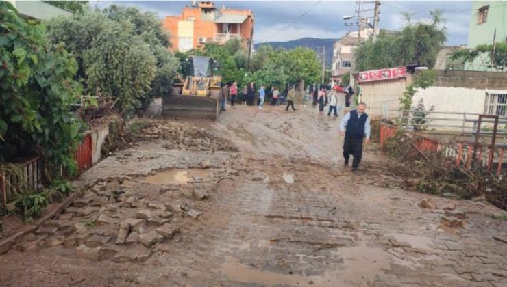 Sağanak nedeniyle bazı evleri su bastı