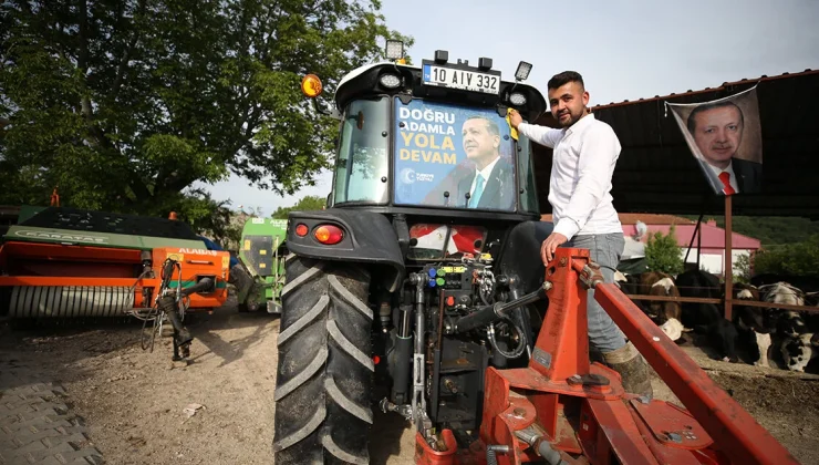 Cumhurbaşkanı Erdoğan’a teşekkür etmek için traktörüyle yola çıktı