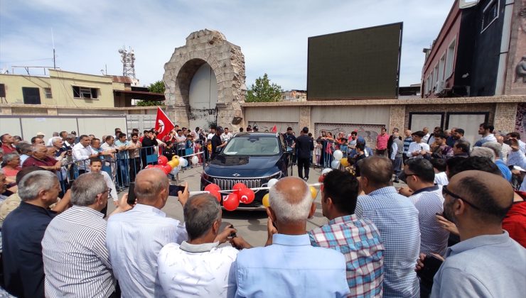 Türkiye’nin yerli otomobili Togg, Hatay Erzin’de sergilendi