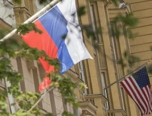 Rusya eski ABD büyükelçiliği çalışanını gözaltına aldı