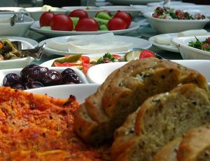 Paris’teki OECD merkezinde Türk mutfağı ve Hatay lezzetleri tanıtıldı
