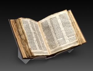Dünyanın en eski İbranice İncil’i 38.1 milyon dolara satıldı