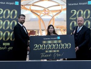 İstanbul Havalimanı’nın 200 milyonuncu yolcusu Malezyalı Lee oldu