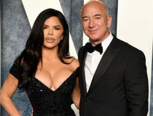 Ünlü milyarder Jeff Bezos, Lauren Sanchez ile nişanlandı