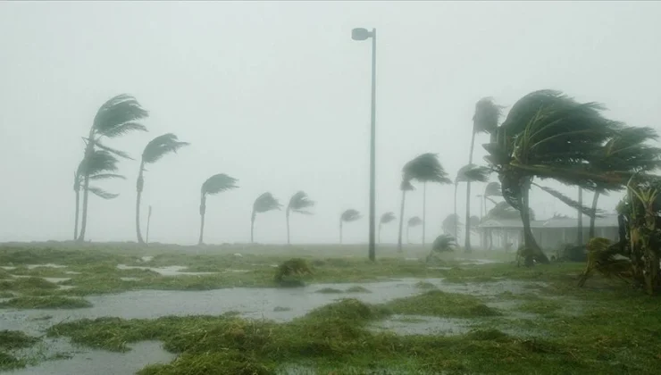 Karayipler’i vuran Beryl Kasırgası’nın şiddeti “kategori 5″e yükseldi