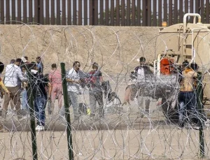 Göçmenler Meksika sınırında 42. maddenin kalkmasını bekliyor, istikamet Amerika