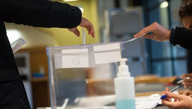 İspanya’da 35 milyon seçmen yerel seçimler için pazar günü sandığa gidecek