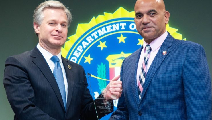 FBI’dan Müslüman müdüre Topluluk Liderliği ödülü