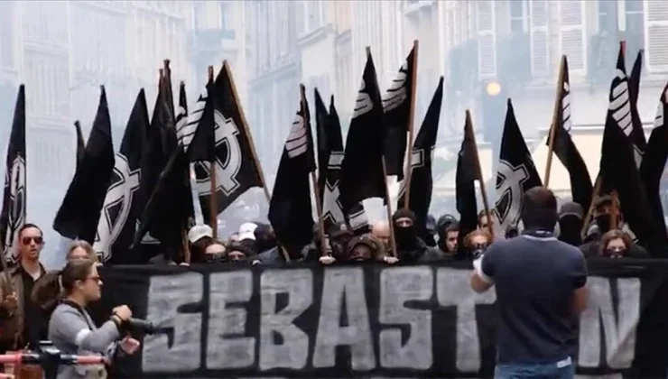 Paris Emniyeti, tartışmalı Neonazi gösterisine “risksiz diye” izin verdiğini duyurdu
