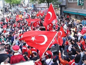 Cumhurbaşkanı Erdoğan’ın seçim başarısı yurt dışında sevinç gösterileriyle kutlandı