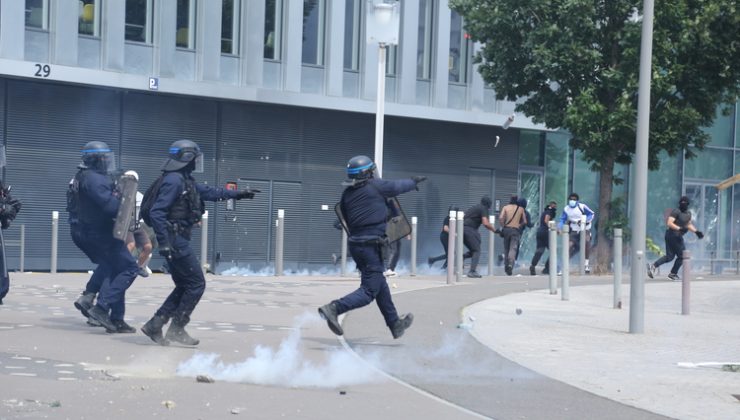 Fransız polisi, Paris ve çevresindeki protestoları dron ile takip edecek