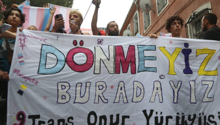 İstanbul’da Trans Onur Yürüyüşü’ne müdahale edildi, gözaltılar var