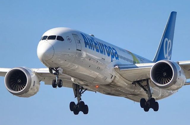 İspanya’da Air Europa hava yolunun pilotları greve gitti