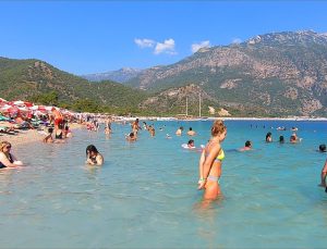 Muğla sahillerinde bayram tatili yoğunluğu yaşanıyor