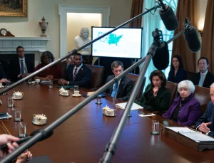 ABD Başkanı Biden, kabine üyeleriyle bir araya geldi