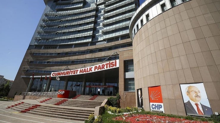 CHP MYK toplantısı sona erdi: Üyelerin tamamı istifa etti