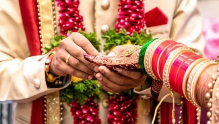 Hindistan’da toplu nikah töreni: 6 saatte 4 bin 826 kişi evlendi