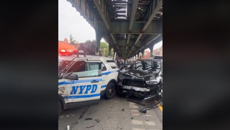 Queens’teki kazada iki NYPD memuru yaralandı
